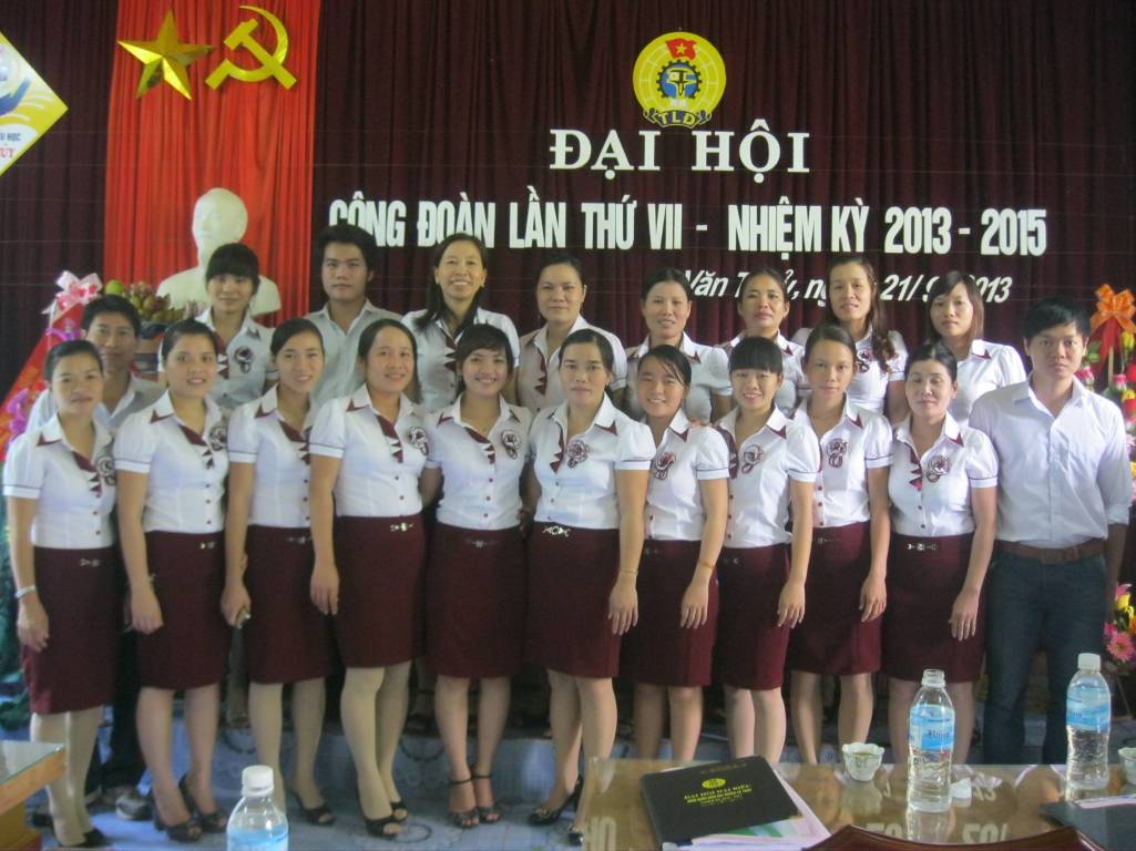 th_vanthuy2.jpg